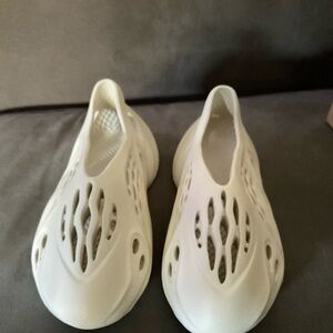 Yeezy foam runners Only worn once